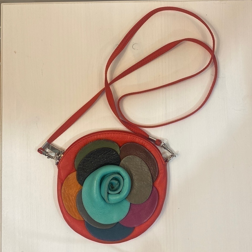 Vintage Genuine Italian Leather Rosette Purse - Picture 3 of 14